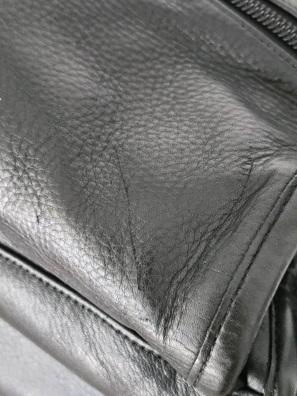 Tumi Alpha 2 Black Leather Backpack 96178DHR.